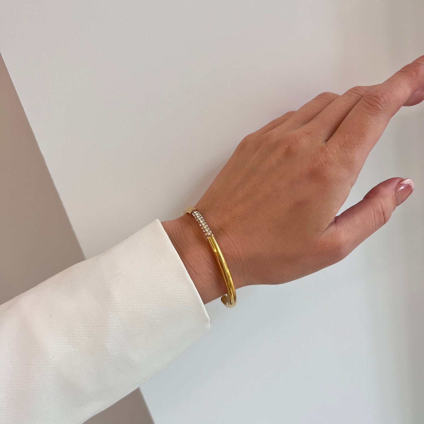 Luxe Sparkle Gold Bangle