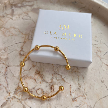 Minimalistic Round ball open bangle