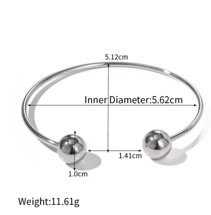 Ball statement bangle